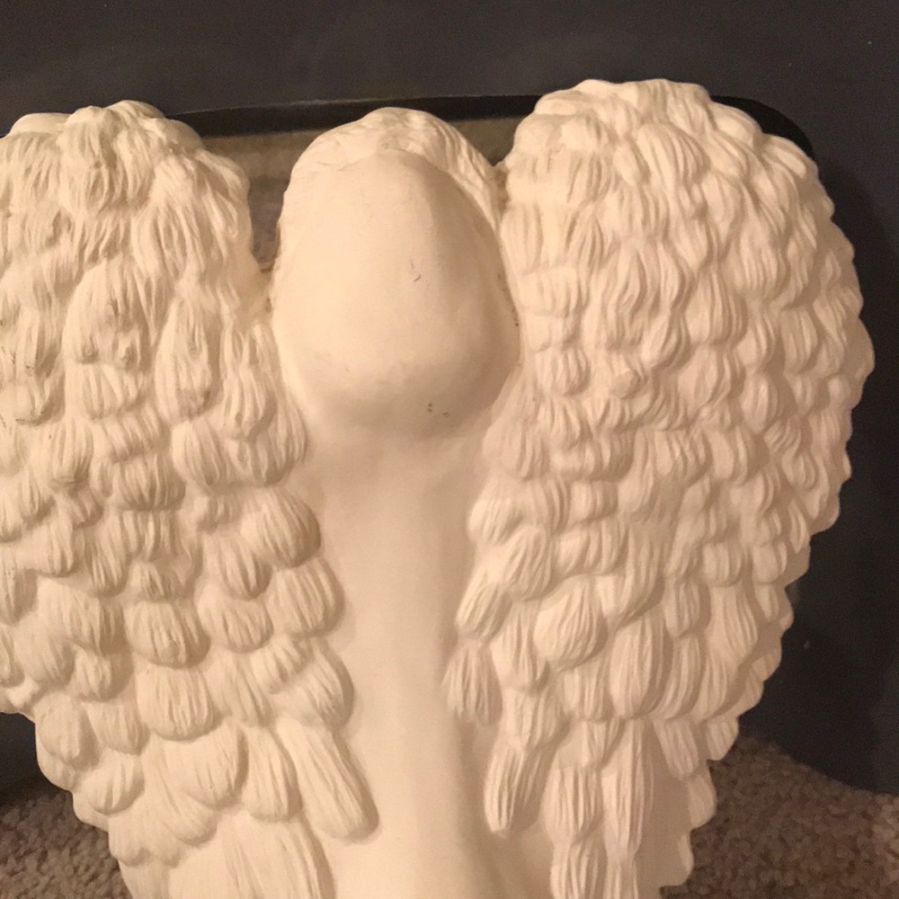 Angel - Picture 2 of 3